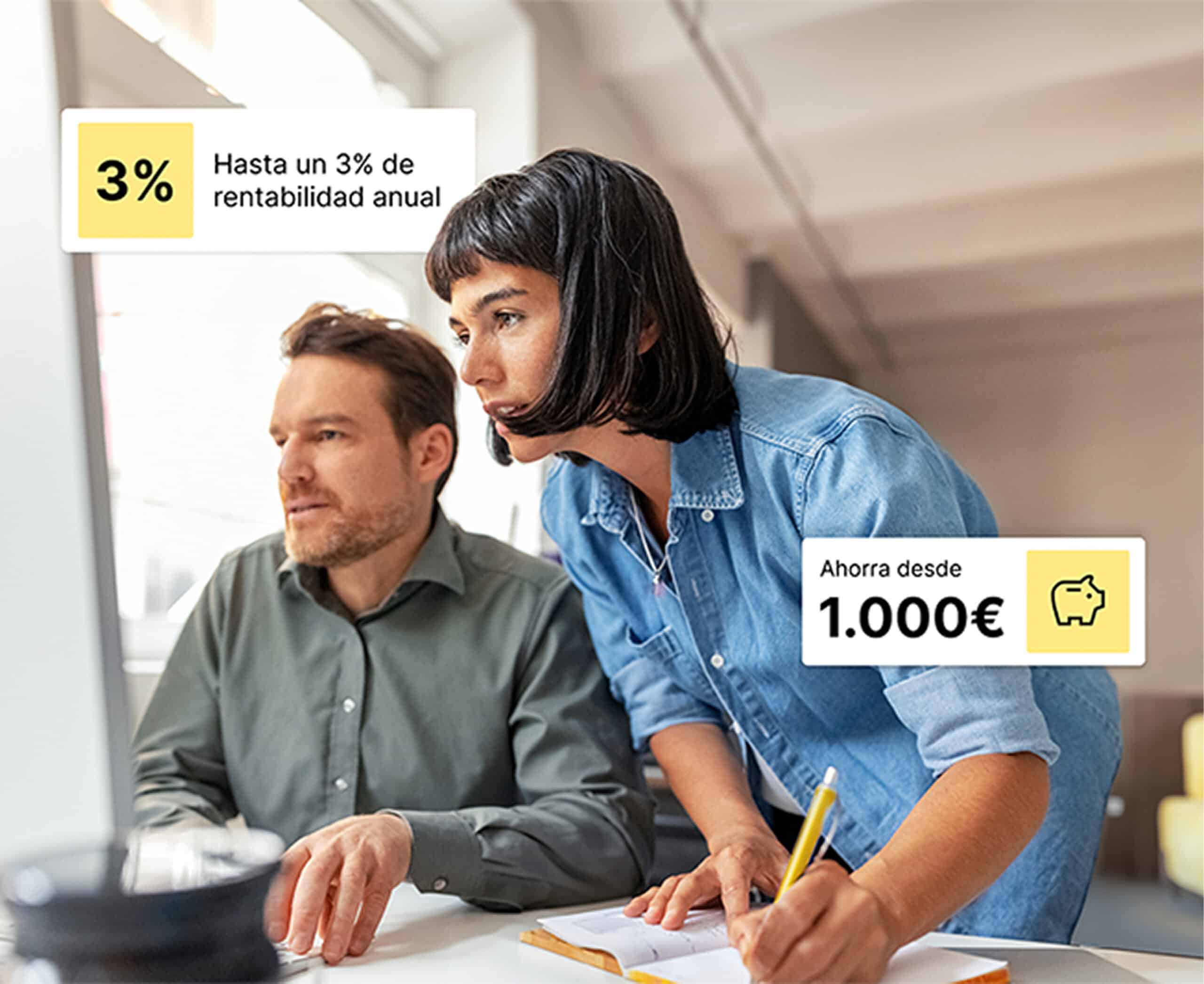 Seguro de ahorro Mujer y hombre revisando las finanzas