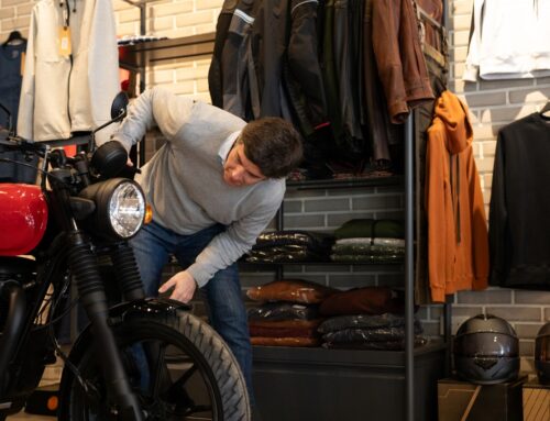 6 ideas de regalos de Navidad diferentes para moteros